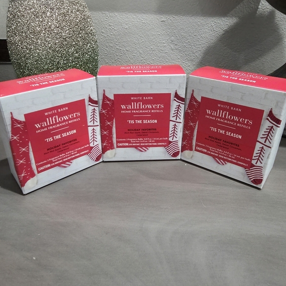 Bath & Body Works Other - 6 Bath Body Works Wallflowers Tis The Season Refills